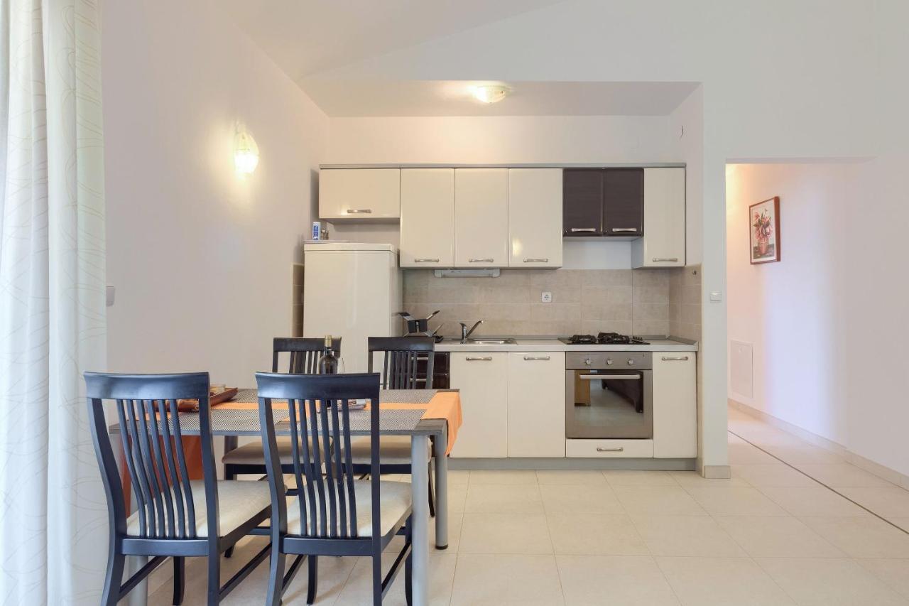 Apartments Boris Fažana Екстериор снимка