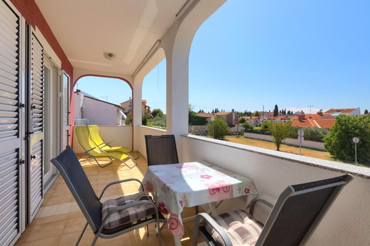 Apartments Boris Fažana Екстериор снимка
