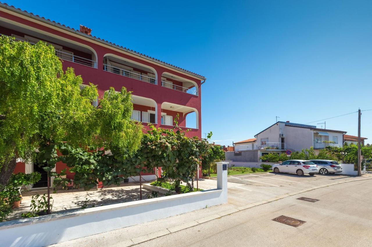 Apartments Boris Fažana Екстериор снимка