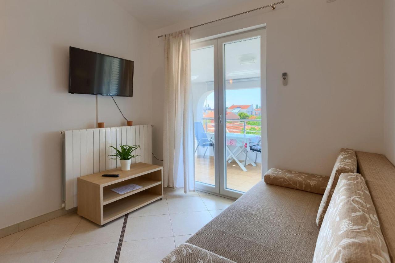 Apartments Boris Fažana Екстериор снимка