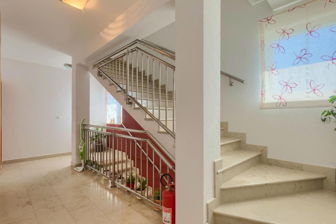 Apartments Boris Fažana Екстериор снимка