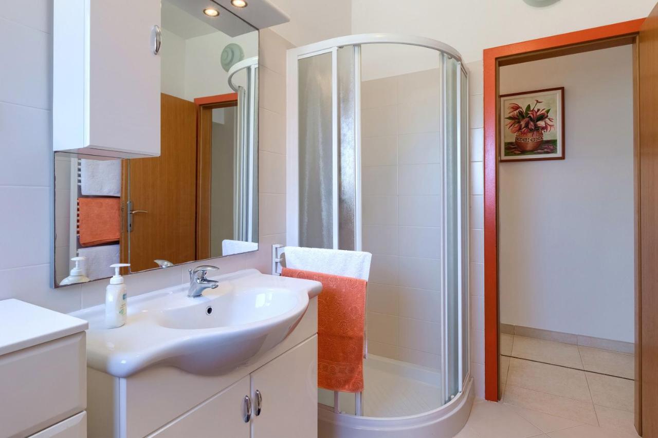 Apartments Boris Fažana Екстериор снимка