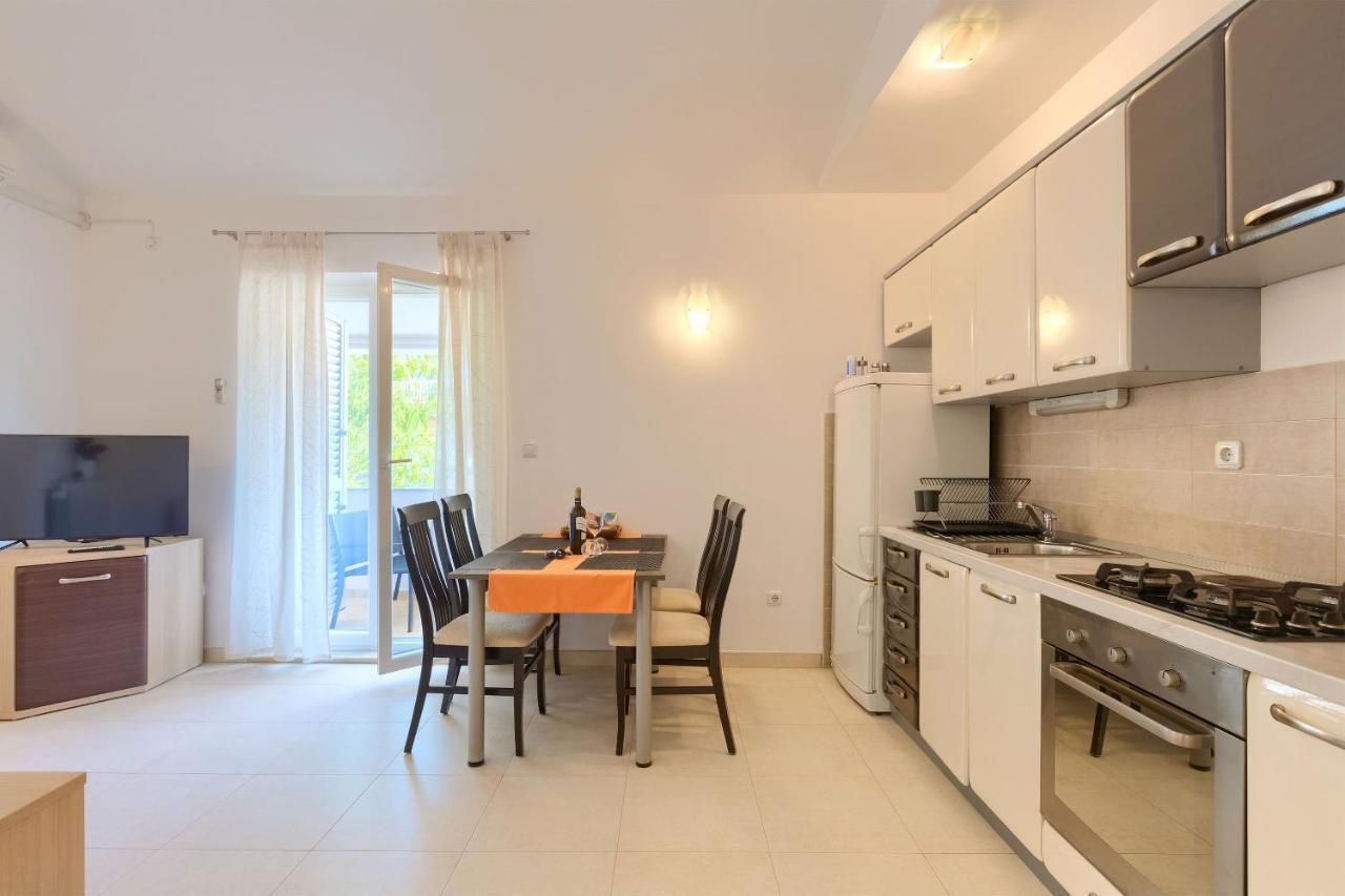 Apartments Boris Fažana Екстериор снимка